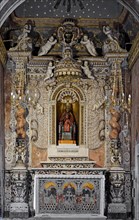 Autel du Sanctuaire de la Vierge Noire de Tindari (Sicile)