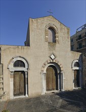 Façade de l'église de la Santissima Annunziata dei Catalani, à Messine (Sicile)