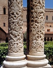 Colonnes du cloître de la cathédrale de Monreale (Sicile)