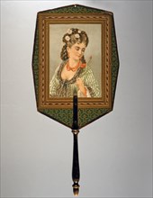Eventail fixe décoré d'un portrait féminin