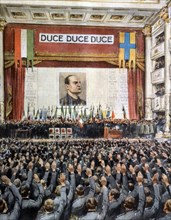 Enthousiasme et dévotion au Duce Benito Mussolini pendant le congrès Fasciste à Modène (1934)