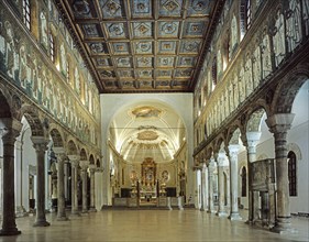 Nef de la basilique de San Apollinare Nuovo à Ravenne
