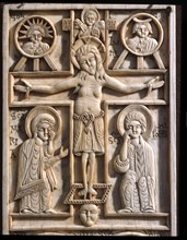 Plaque de reliure : la Crucifixion entourée de médaillons avec saints (détail)