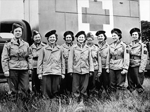 Infirmières françaises rattachées à la deuxième division blindée de l'armée française (été 1944)