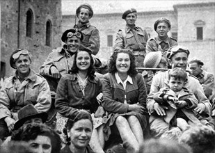 Bologna (Italy) welcome Poles (April 25,1945)
