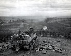 Canon américain à propulsion automatique aux alentours de Ribeauville (France, 9 décembre 1944)