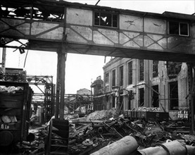 Usines détruites I.G. Farben, à Ludwigshafen, en Allemagne. (7 mai 1945)