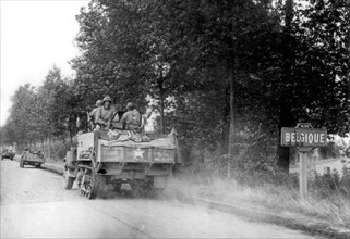 U.S troops cross into Belgium, september 2,1944