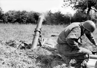 U.S mortar crew in action (Normandy France), summer 1944)