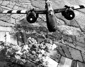A-20 "Havoc" de la 9e U.S Air Force bombardant  les lignes de ravitaillement allemandes, en France.
(Juin 1944)