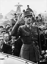 General de Gaulle greets Paris, August 25, 1944