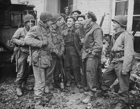 Jonction des troupes américaines et britanniques près de Geldern,  3 mars 1945