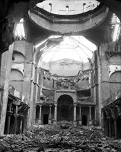 Ruins of the Jewish synagogue in Berli, July 2, 1945