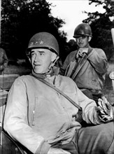 Général Bradley sur le front français, août 1944