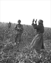 Un soldat allemand se rend près de Beeck, 29 novembre 1944