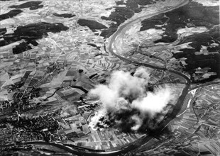 Les bombardiers B-17 attaquent une usine aéronautique à Regensburg, 17 août 1943