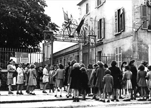 Schools reopen in France, September 10, 1944
