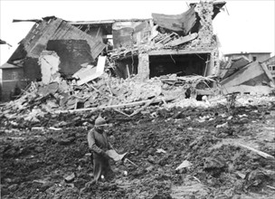 Dommages causés par une bombe volante en Belgique
(Automne 1944)