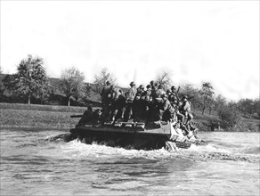 An American tank destroyer fords the Danube river near Berg, April 1945