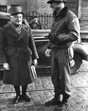 French and American General meet in Strasbourg, January 1945