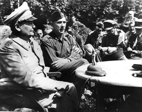 Hermann Göring dans un camp de détenus à Augsburg, en Allemagne. Mai 1945.
