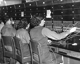 Telephone switchboard of the U.S. Army in France ( Autumn 1944).