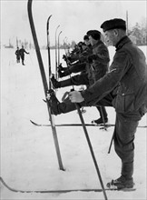 Third Reich - Skiing lessons at the Eastern front 1941