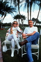 Hollywood-Diva Zsa Zsa Gabor und ihr Mann Prinz Frederic von Anhalt machen im Jahr 1992 Urlaub in