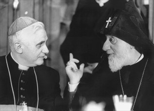 Kardinal Ratzinger trifft Bischof Baldjian