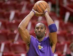 Basketball; NBA Saison 2004/2005 
Miami Heats  102 vs. 89  Los Angeles Lakers
Kobe Bryant (LA)