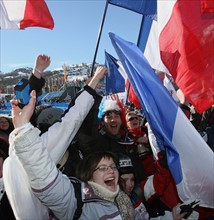 Olympia
20. Olympische Winterspiele 2006 Turin
Abfahrt Herren 12.02.2006
FRA Fans feiern die