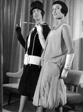 Fashion in the 1920s - short skirts