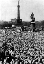 First World War: prayer service at Bismarck memorial in Berlin