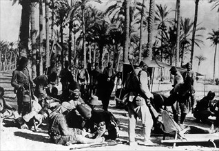First World War: transportation of wounded people in the desert