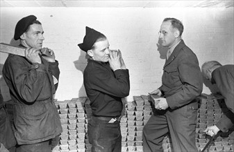 Silberbarren werden 1947 nach Ungarn zurück gebracht
