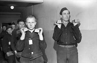 Silberbarren werden 1947 nach Ungarn zurück gebracht