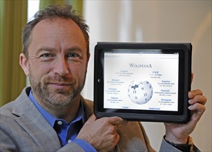 Wikipedia celebrates tenth anniversary