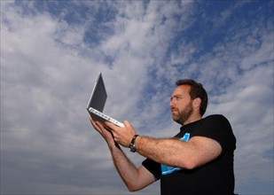 Jimmy Wales, Schöpfer der Internet-Enzyklopädie "Wikipedia"...