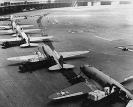 Airlift for supply of West-Berlin
