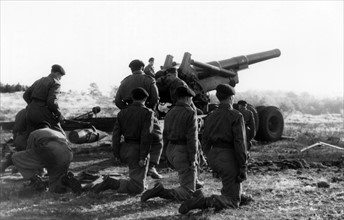 British artillery during practice shooting