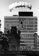 French parachutist in Berlin