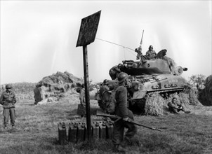 Post-war period: French soldiers during manoeuvre in Germany