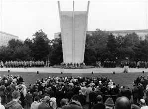Celebrations on farewell of western Allies from Berlin at Airlift Monument