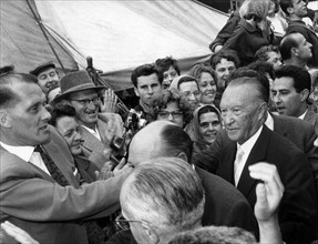 Adenauer in refugee camp Marienfelde