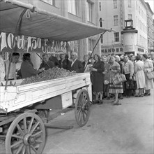 Berlin - food for East Berlins 1953