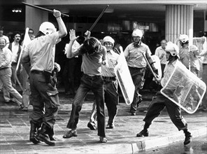 The wild 70s: Street battle 1976 in Frankfurt