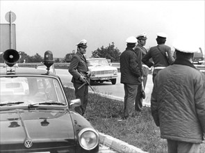 Strict police controls in Stuttgart 1972