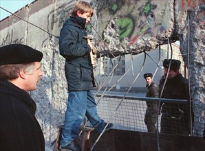 Berlin Wall - 'Wallpeckers'