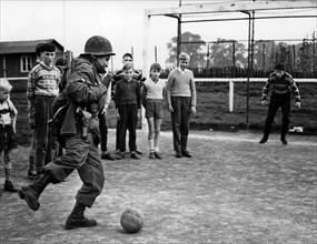 US soldier plays soccer
