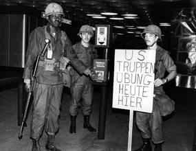 Military training of the US army in the underground of Berlin